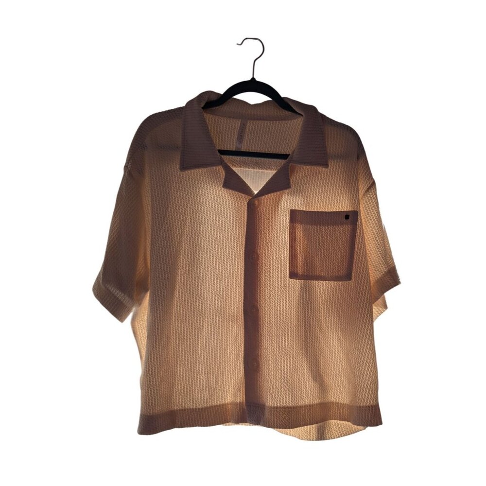 Fabletics XL Beige Textured Short-Sleeve Button-Up Shirt With Chest Pocket